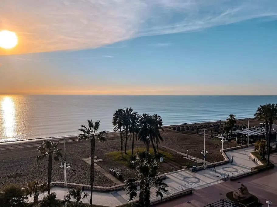 Alma Malaguena: 1Era Linea Playa Apartment Malaga